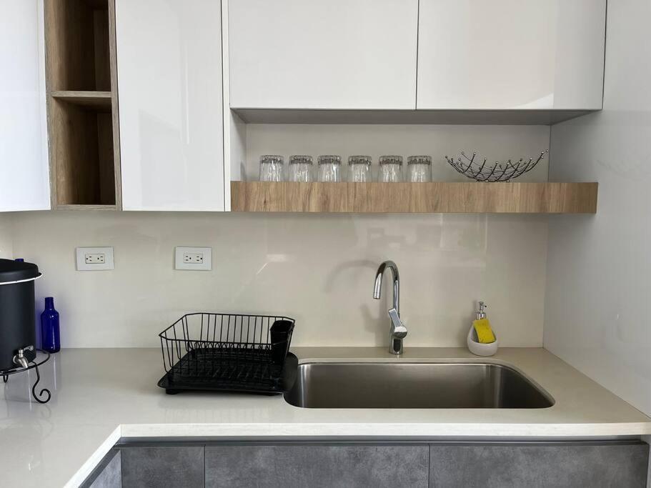 Dn2a-great Location With Patio And Pool Guatemala City