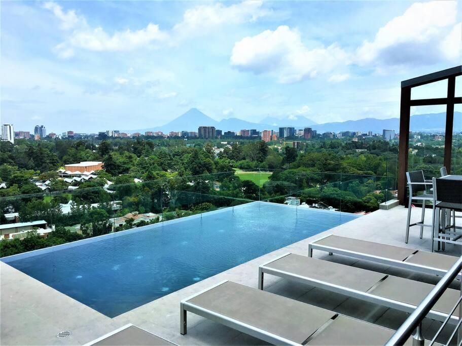 Apartment Dn2a-great Location With Patio And Pool *