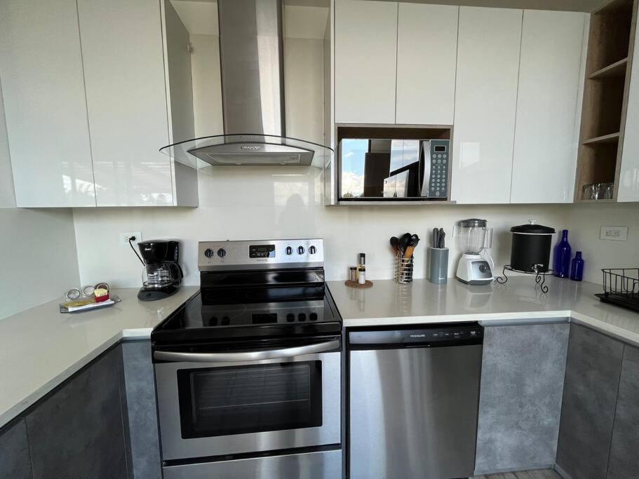 Apartment Dn2a-great Location With Patio And Pool Guatemala City