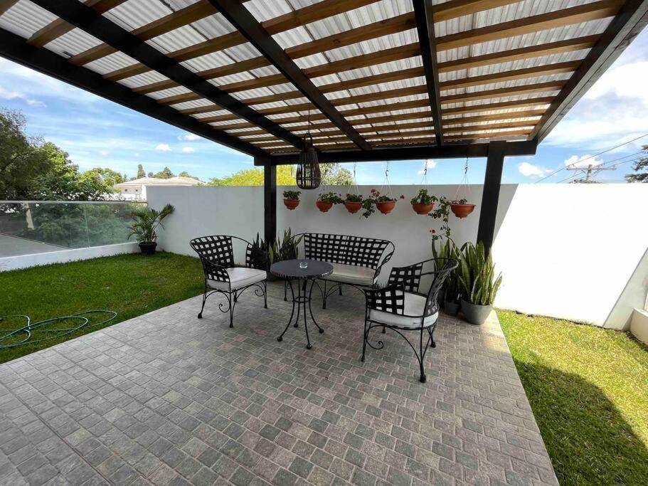 Apartment Dn2a-great Location With Patio And Pool *