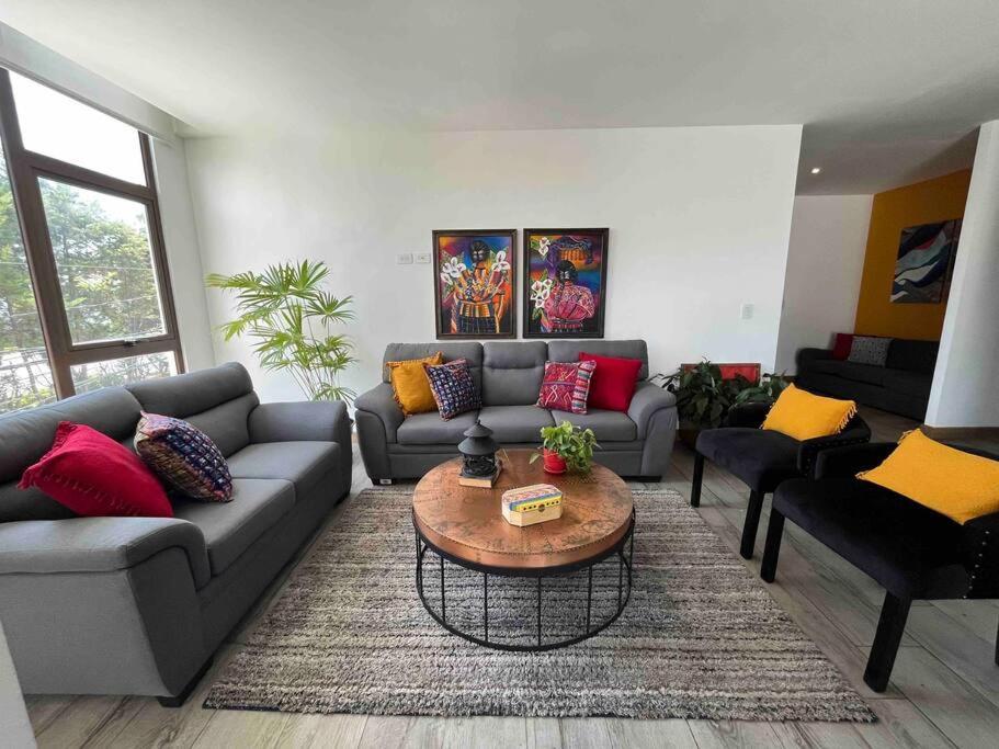 Apartment Dn2a-great Location With Patio And Pool Guatemala City